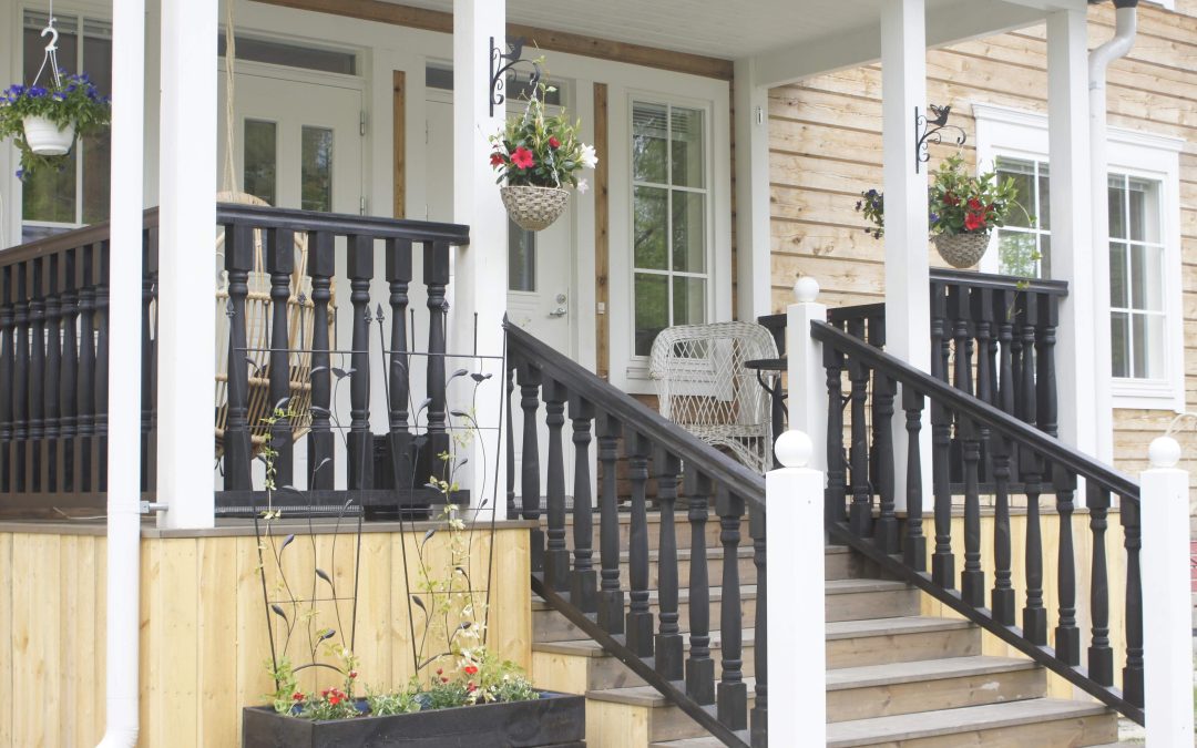 Miten valita oikea kaidetolppa terassille?